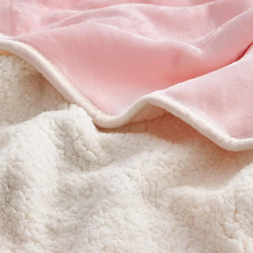 Couverture réversible en polaire pour animaux douce et protectrice - Image 10