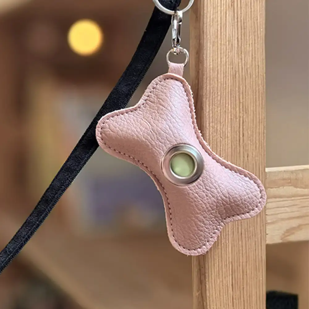 Distributeur de sacs à crottes pour chien en PU cuir portable en forme d'os - Image 10