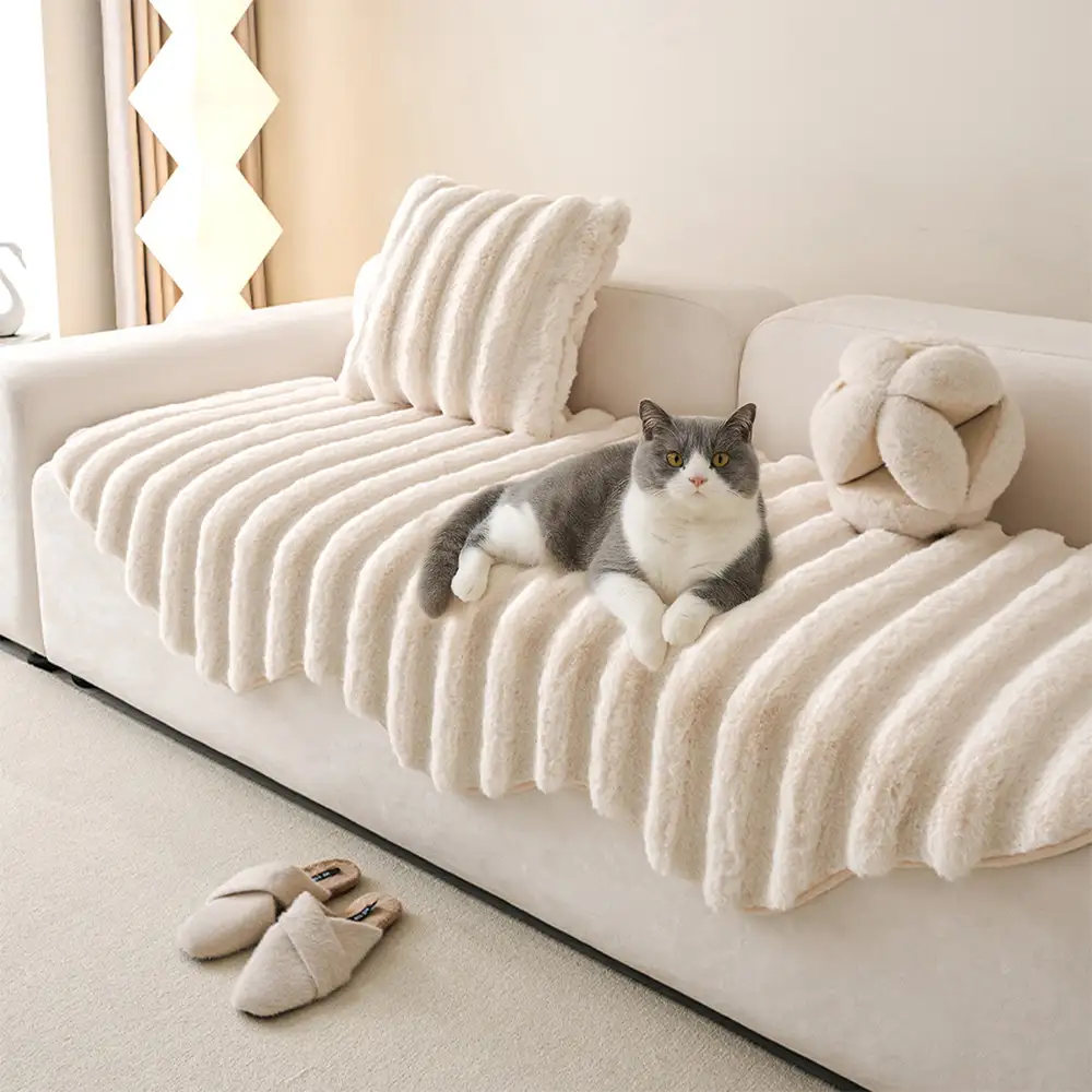 Housse de canapé en peluche moelleuse décorative pour protéger les meubles