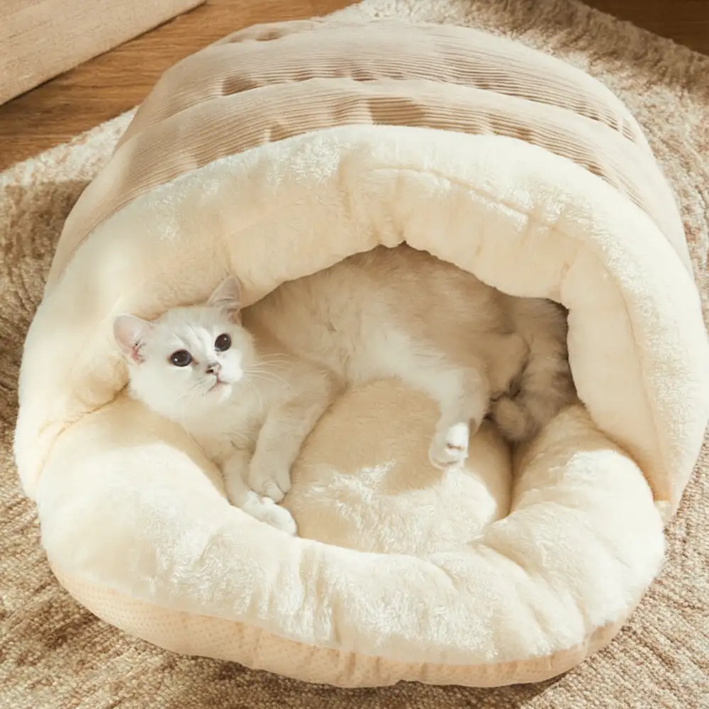 Lit pour animal de compagnie amusant en forme de pantoufle, chaud, amovible et lavable. - Image 13