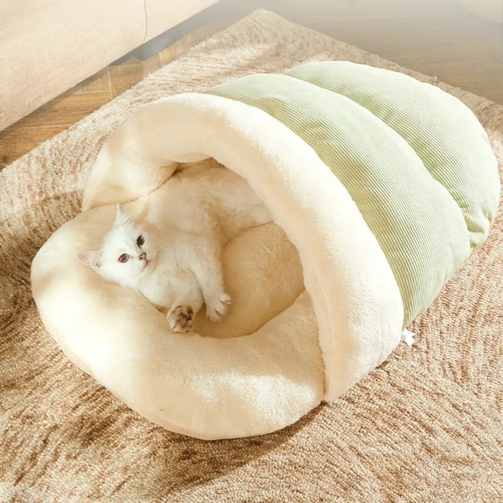 Lit pour animal de compagnie amusant en forme de pantoufle, chaud, amovible et lavable. - Image 4
