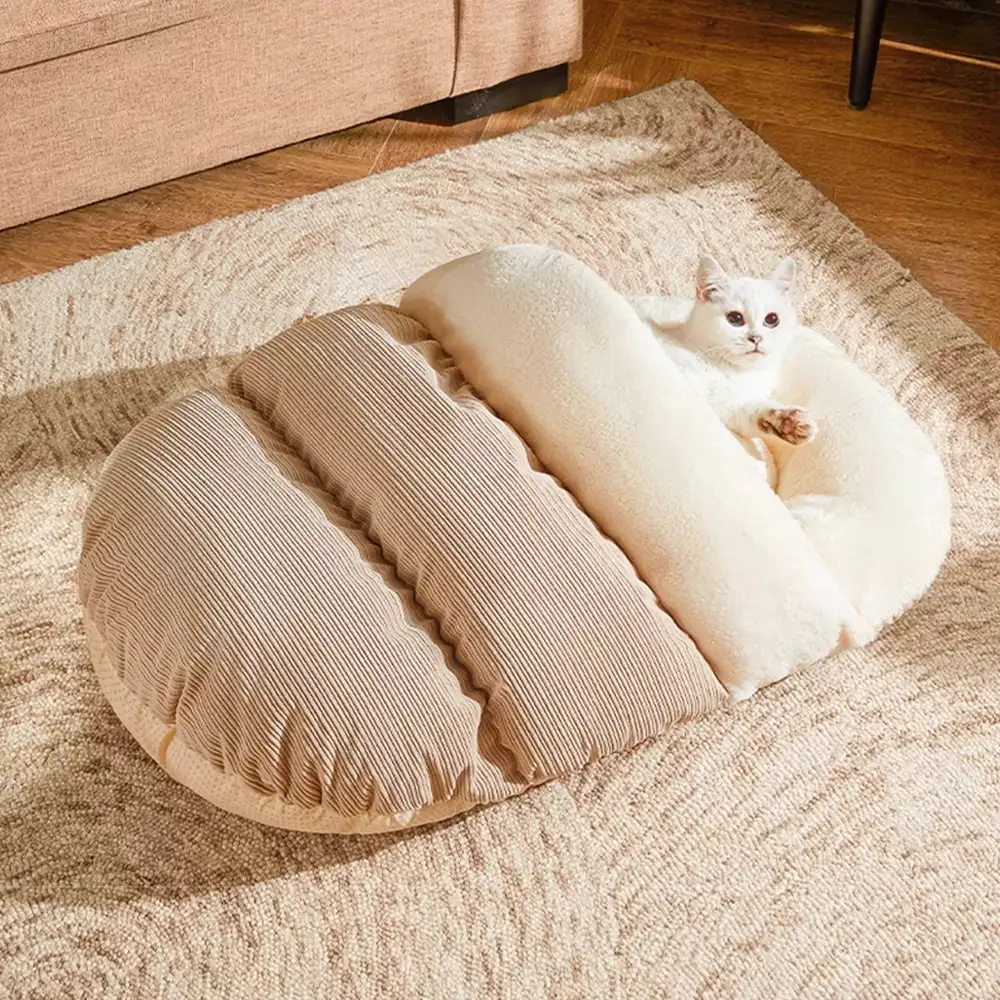 Lit pour animal de compagnie amusant en forme de pantoufle, chaud, amovible et lavable. - Image 8