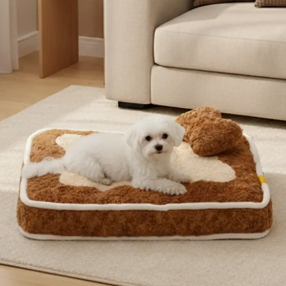 Lit pour animaux en peluche coloré et bloqué, créatif. - Image 10