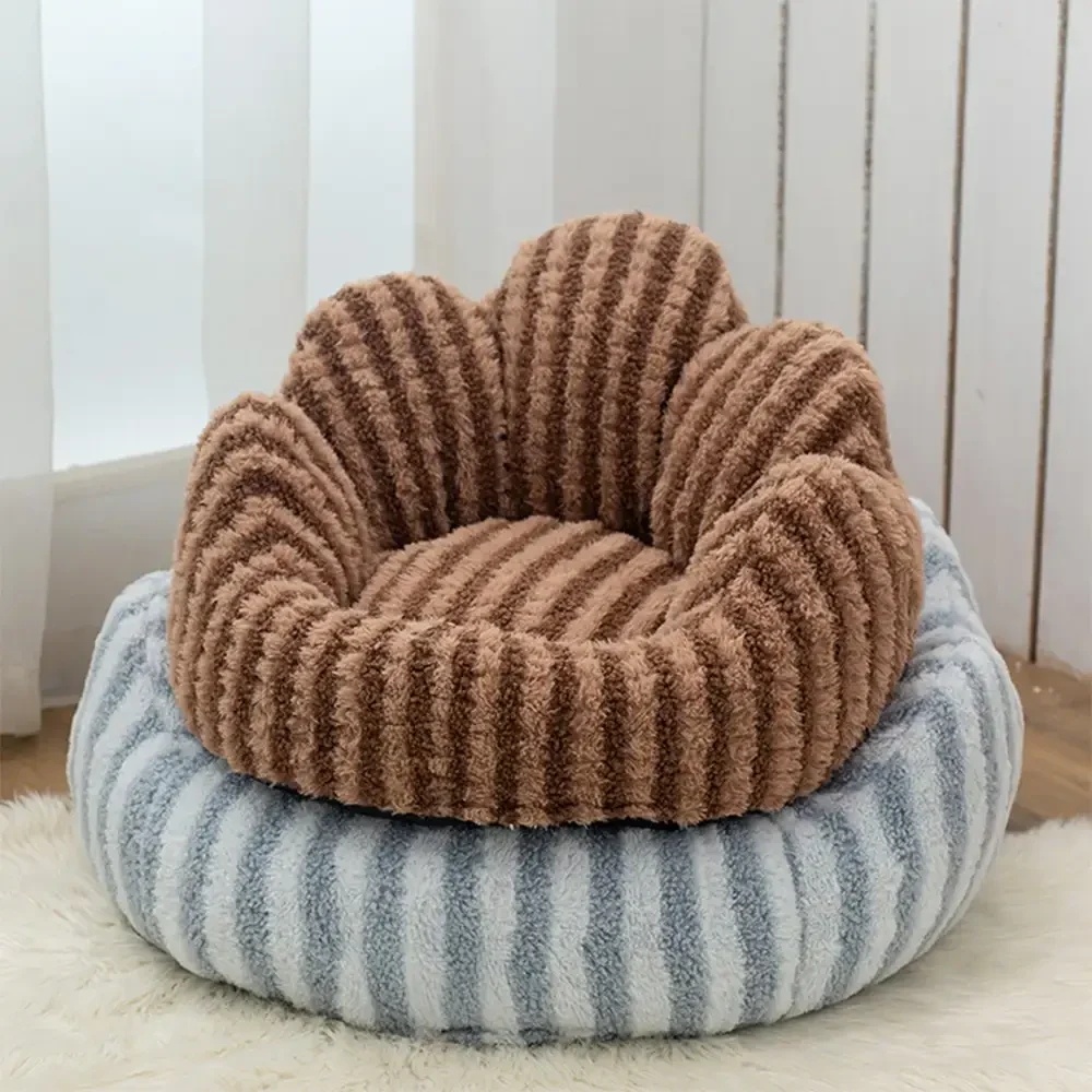 Lit pour animaux en peluche rayé en forme de pétale - Image 14