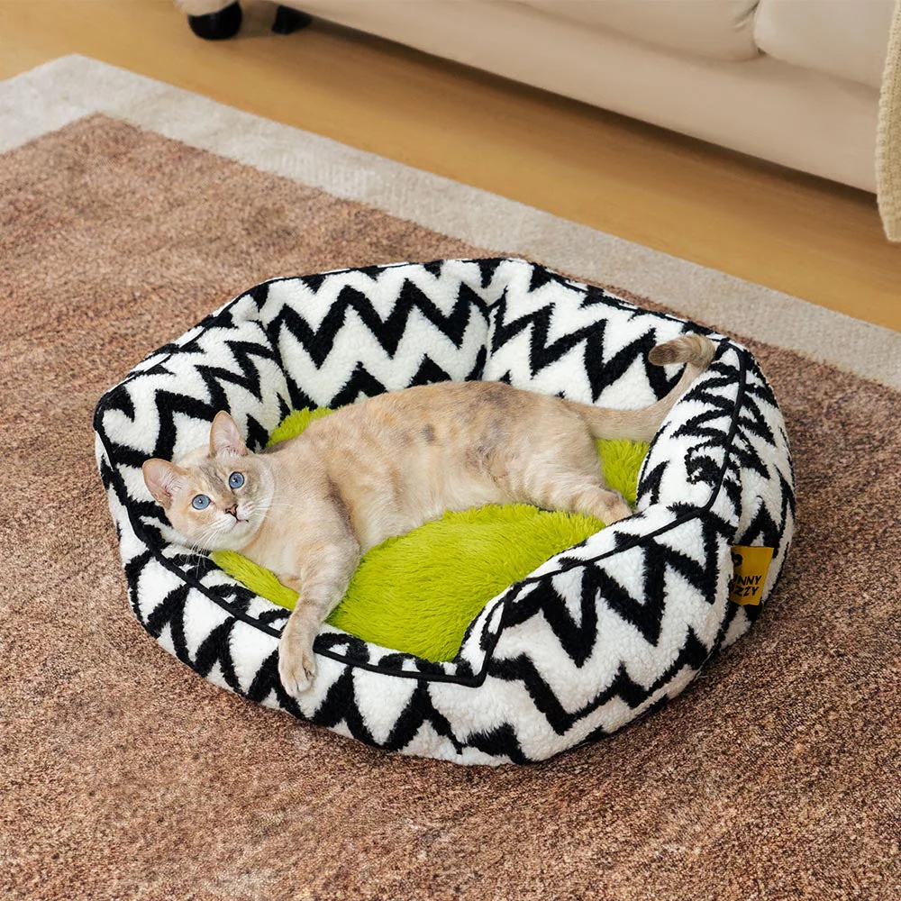Lit pour chat Chevron Plush Retreat - Le câlin chaleureux - Image 4