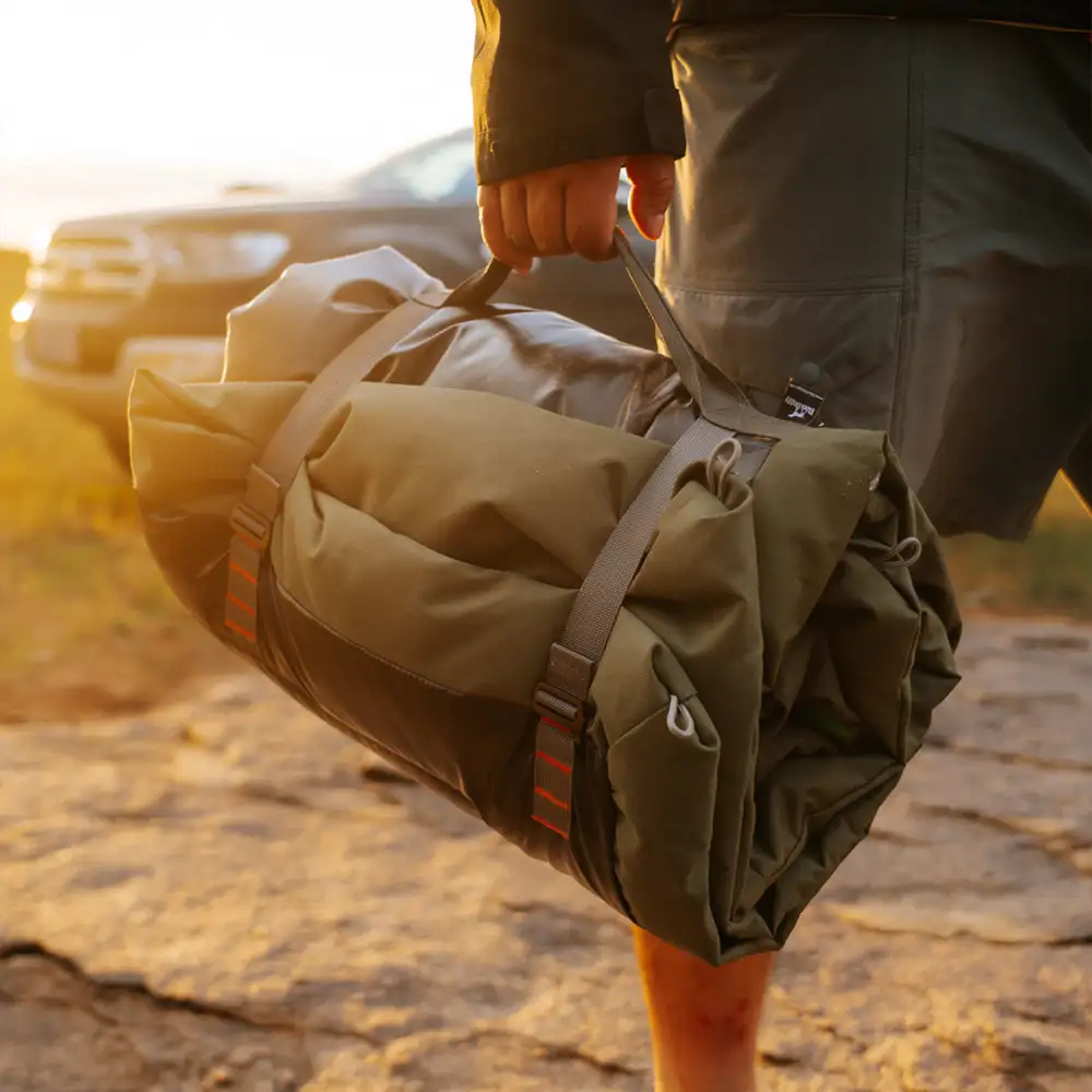 Litière portable pour chien imperméable et résistante à l'humidité pour camping en plein air. - Image 2