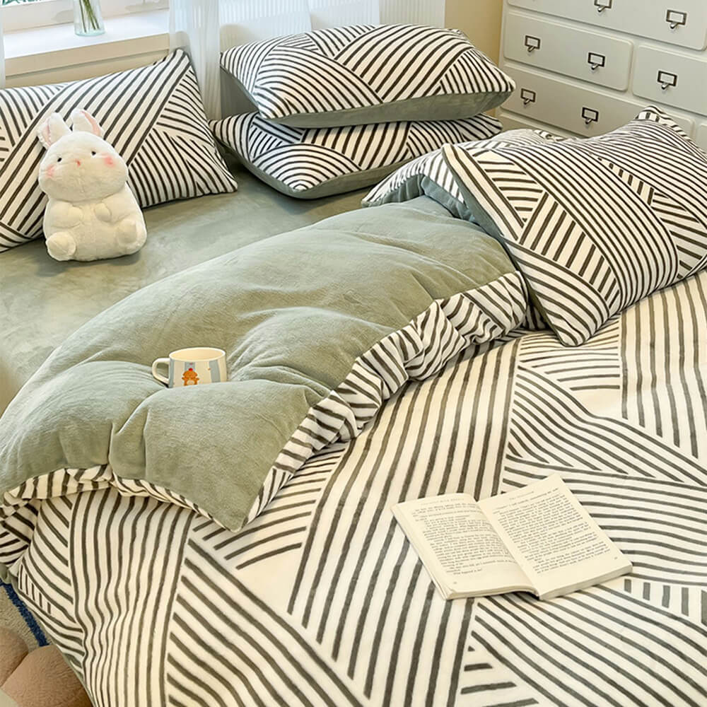 Parure de Draps en Velours Lait avec Protection Chaude et Design Line Art - Image 11