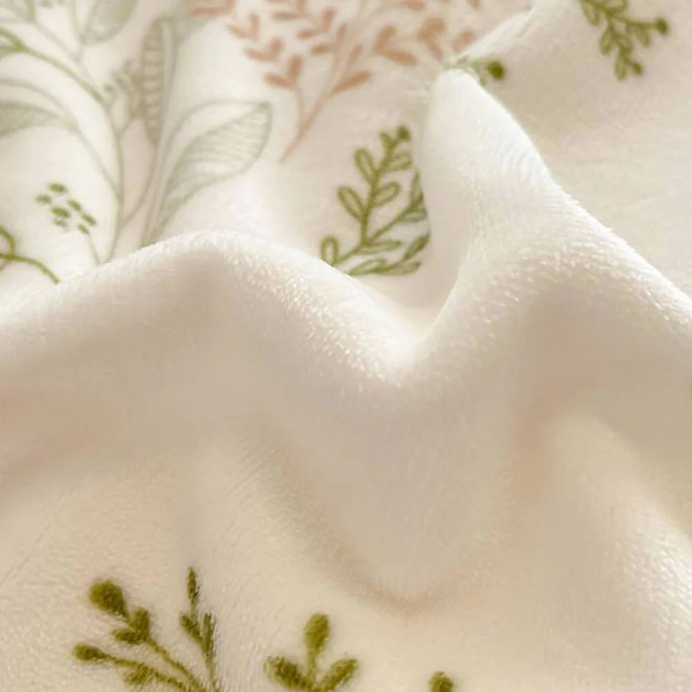 Parure de Draps en Velours Lait avec Protection Chaude et Design Line Art - Image 7