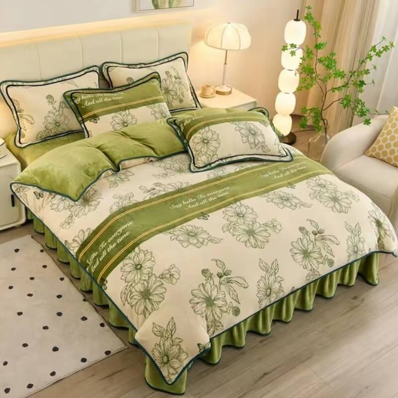 Parure velours lait Floral Elegance avec jupe de lit - Image 2