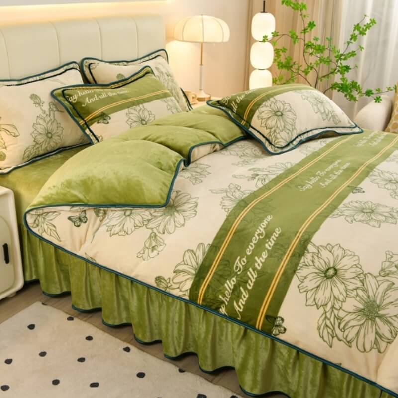 Parure velours lait Floral Elegance avec jupe de lit - Image 3