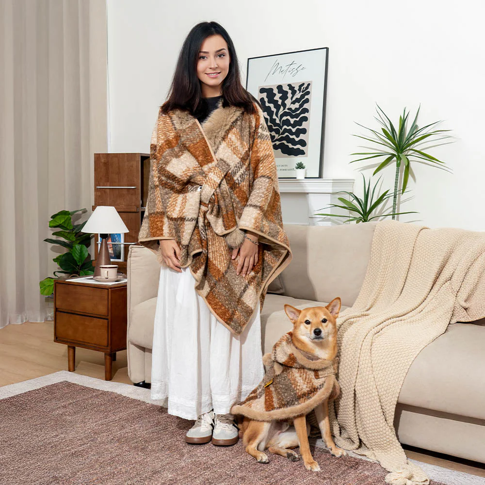 Poncho chaud à carreaux classique pour homme et chien - Compagnons festifs - Image 4