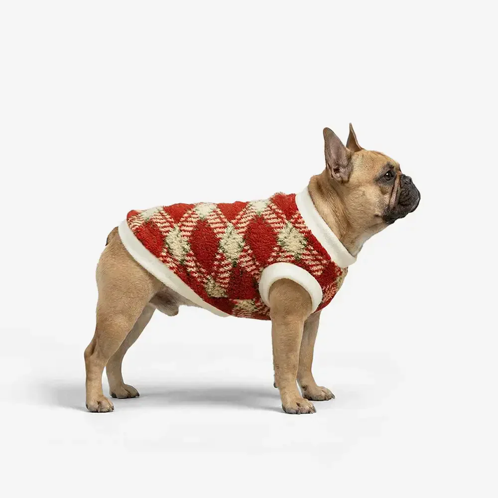 Pull pour chien en peluche confortable et chaud à carreaux, adapté à toutes les races de chiens.