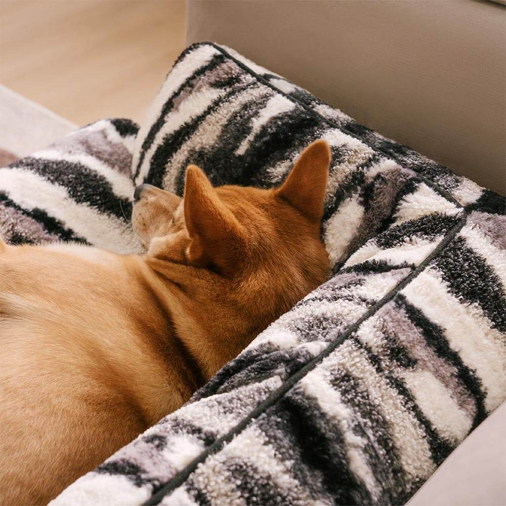 Tapis de protection de canapé en peluche nordique pour chien - PawLounge - Image 6