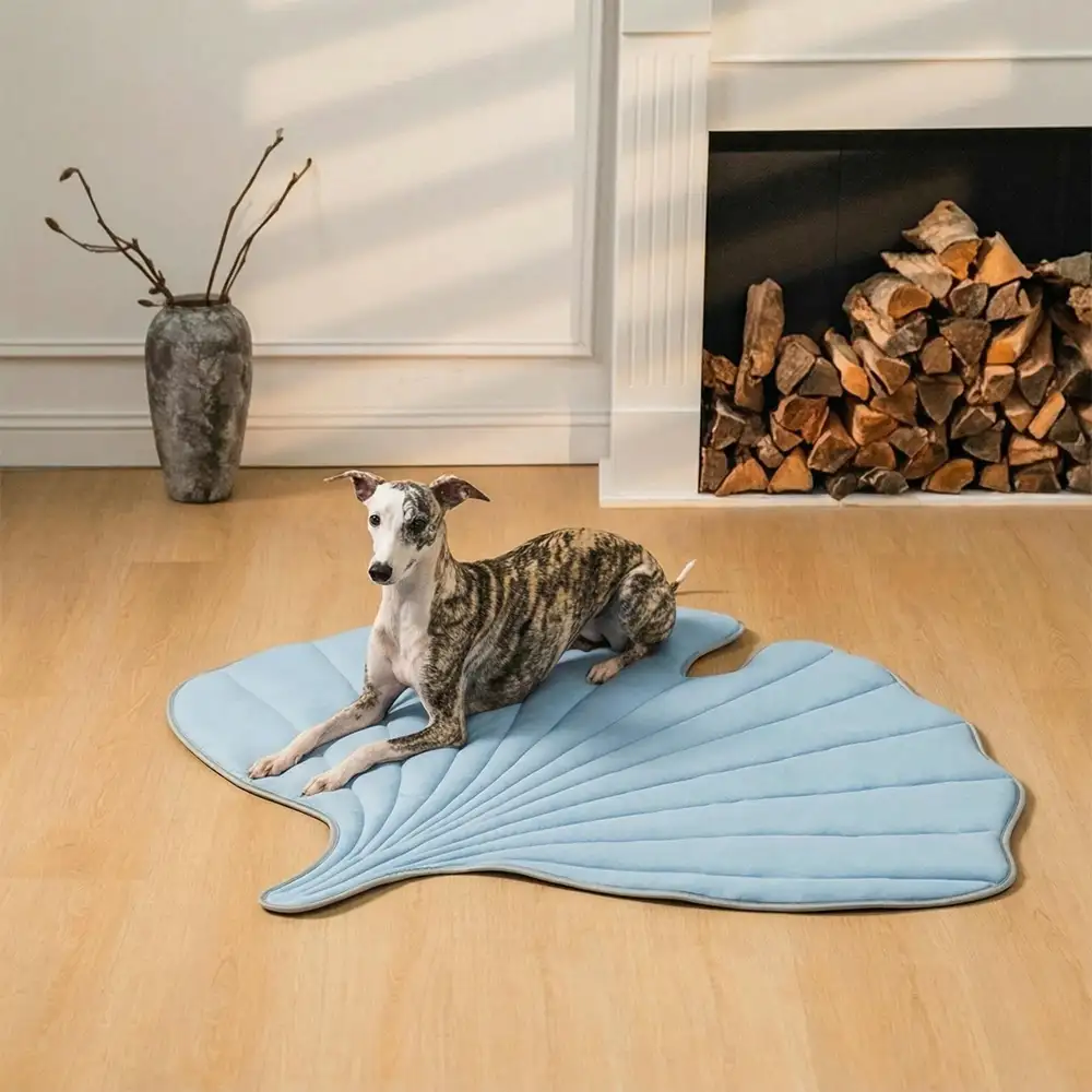 Tapis pour chien et chat en tissu rafraîchissant en forme de feuille, absorbant la chaleur, confortable et antidérapant. - Image 8